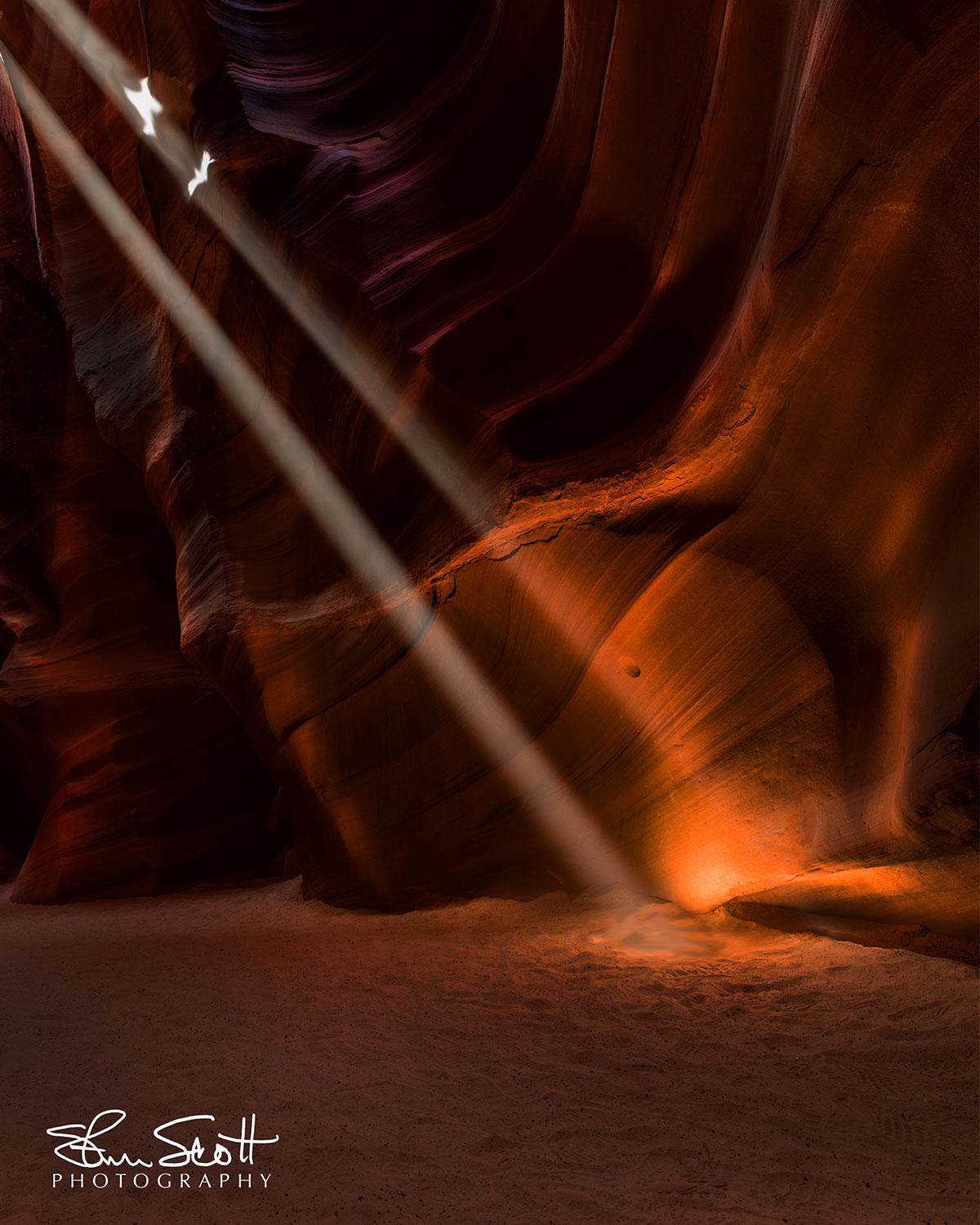 Upper Antelope Canyon Two Rays